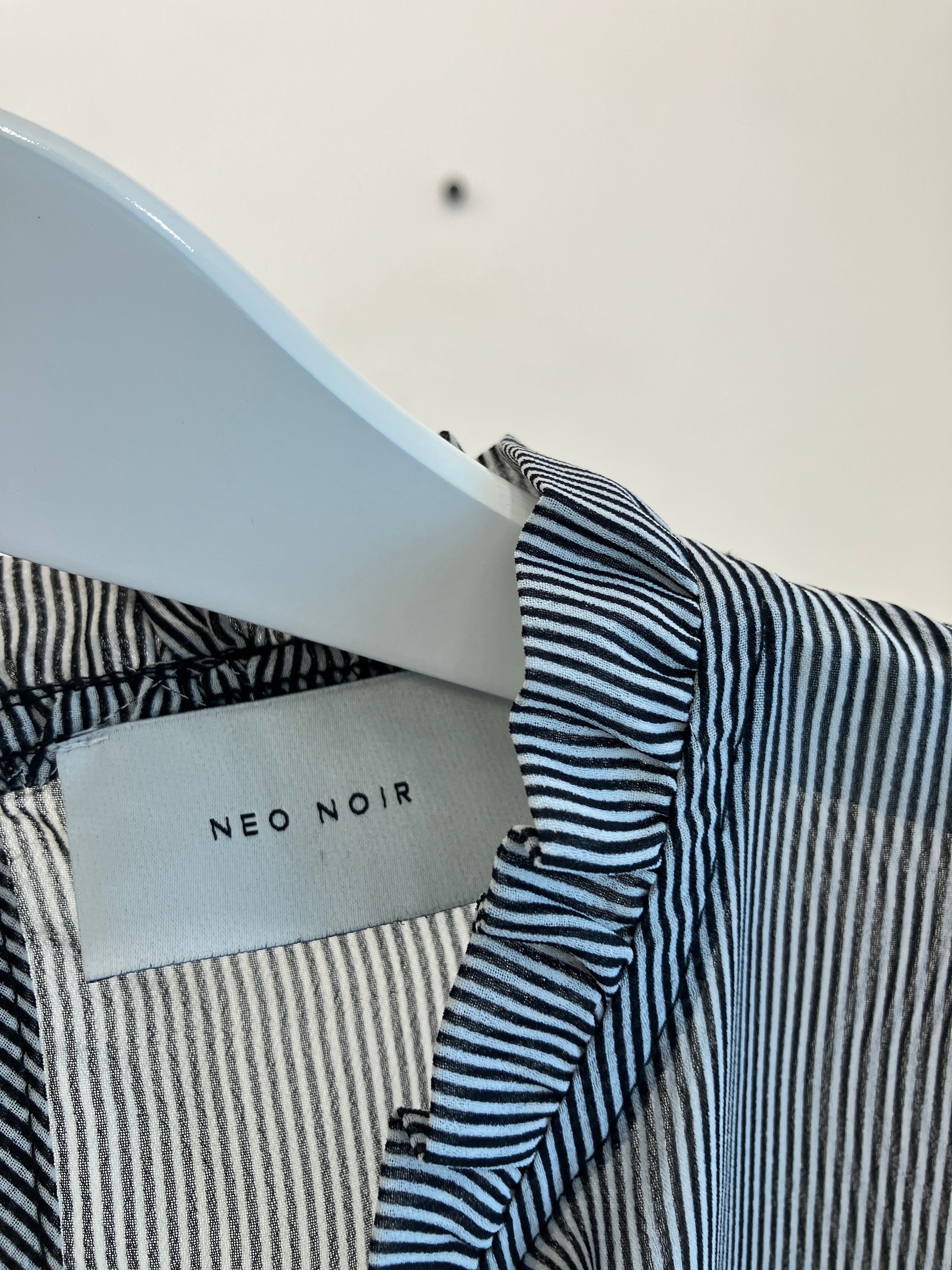Neo Noir Bluse